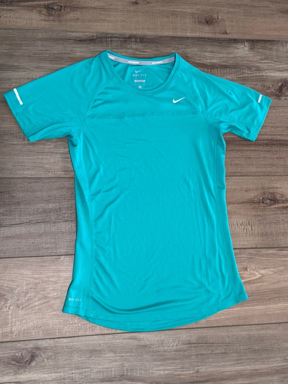 Nike Women's Short Sleeve Dri-FIT Tee - Green